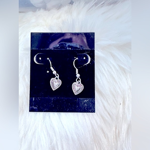 🆕Beautiful Antique Silver Textured Heart Charm Dangle Fishhook Earrings: L♥️VE - Picture 11 of 16